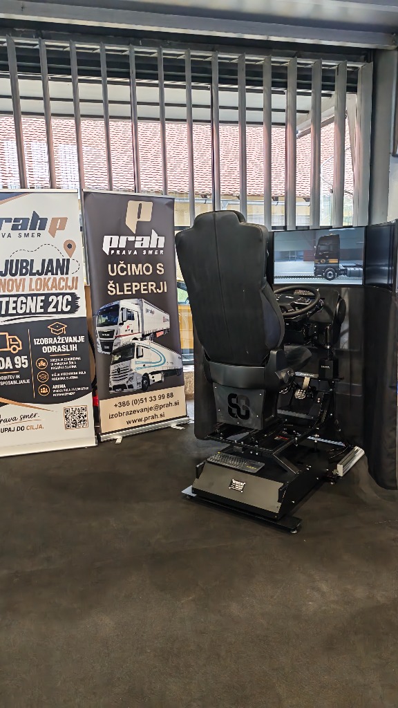 SIM83-TS03 truck simulator with Prah promotional banners